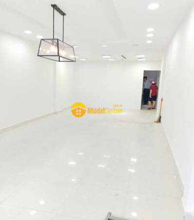 Bán nhà mặt tiền kinh doanh đỉnh lê văn sỹ, p14, phú nhuận. 50m2, 2 tầng, giá rẻ