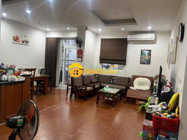 Bán căn hộ chung cư trung yên plaza ngã ba trung hòa trần duy hưng 112m 2pn 2vs sẵn sổ