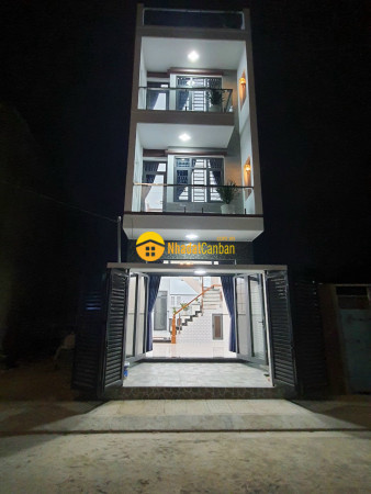 Bán nhà mới xây full nội thất đướng số 8 linh xuân thủ đức lh0909428959.