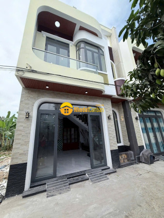 Nhà 1 trệt 1 lầu mới 100 giá tốt gần trung tâm tp. vĩnh long