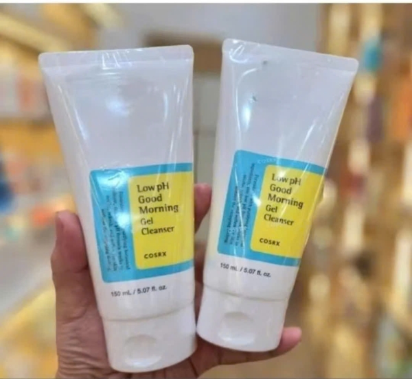 Sữa rửa mặt Cosrx Low pH Good Morning Gel Cleanser